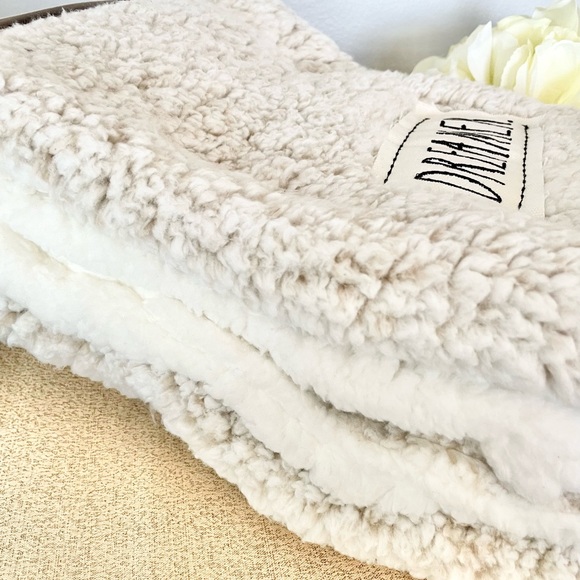 NWT Rae Dunn DREAMER Tipped Sherpa Baby Blanket - Picture 5 of 6